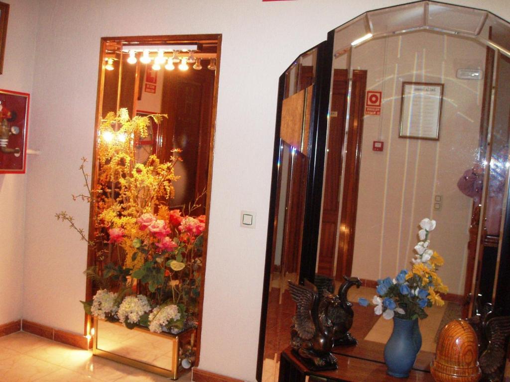 Hotel Los Hermanos 오카나 외부 사진